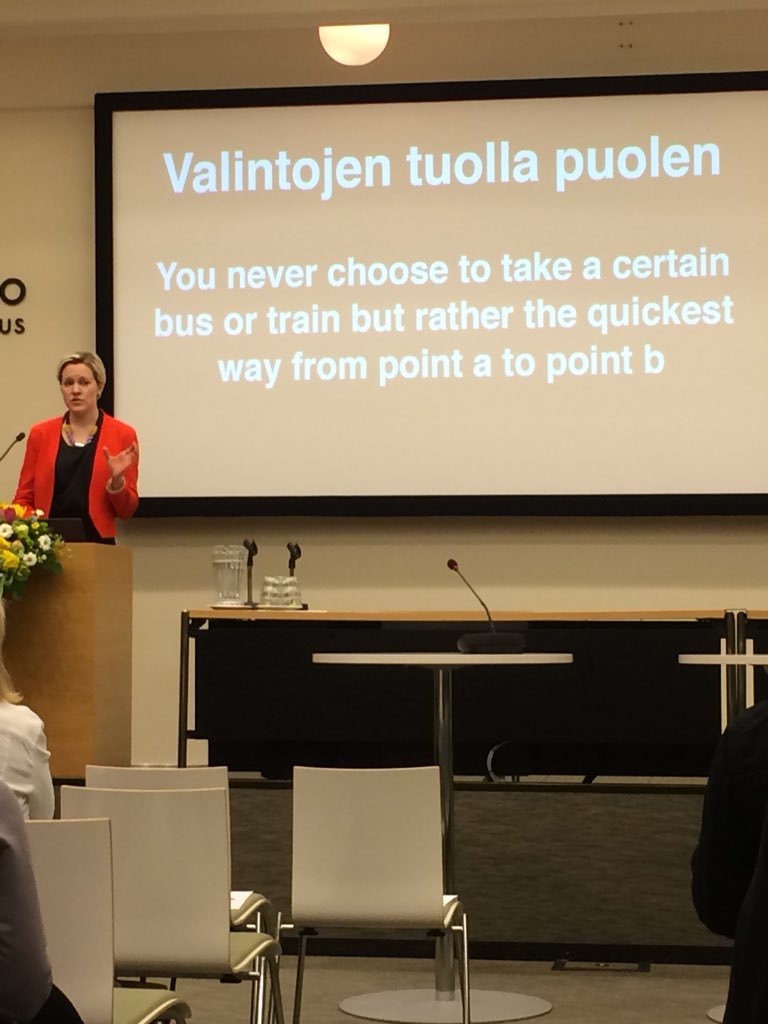 HaillaTii's tweet photo. Nyt on hyvää settiä, kiitos @DemosHelsinki #OutiKuittinen! @Kuntaliitto’n #tulevaisuudenkunta’tilaisuudessa kiintoisaa sisältöä #hytekunta online ja offline maailmojen yhteensulautuminen #maas https://t.co/EN5DNPlY5g