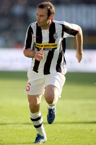 Happy birthday to former Juventus midfielder Cristiano Zanetti, who turns 41 today.

Games: 71
Goals: 4 : 1 