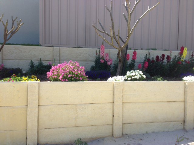 Wonder_Walls1's tweet photo. You too can have a beautiful garden bed with our Cream Limestone post and panel retaining walls. Call now for a free quote 9472 1148 https://t.co/Cg3Z07WNlr