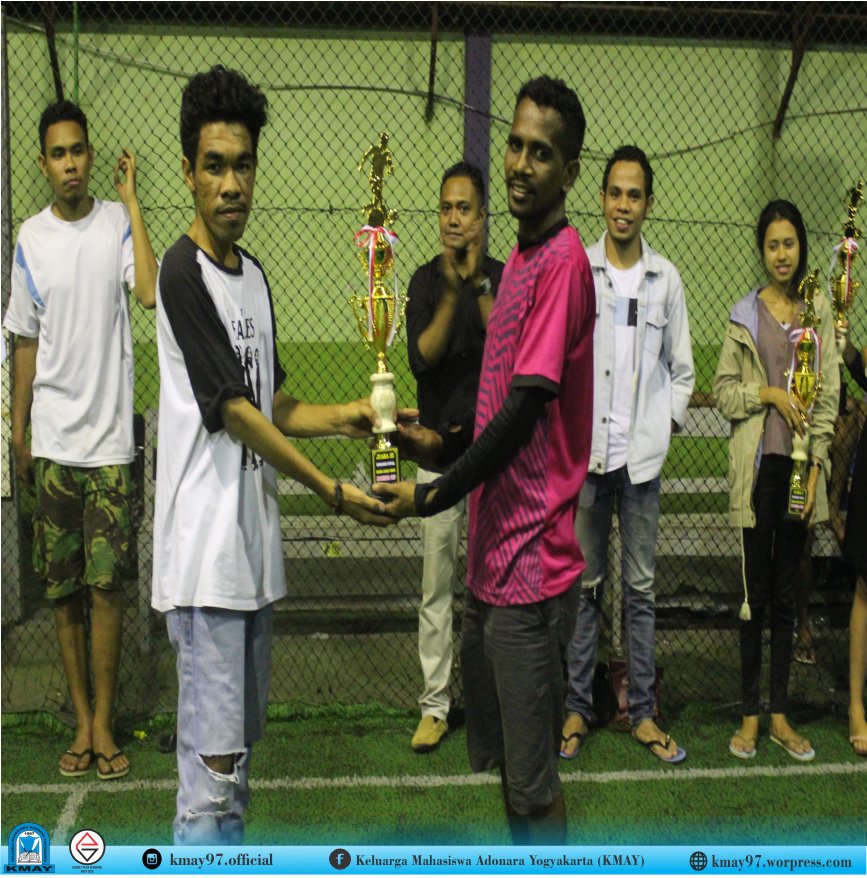 Kmay97_official's tweet photo. [TURNAMEN FUTSAL USAHA DANA PANITIA ADONARA CUP 2018]

Profisiat untuk tim yang menjuari pertandingan kali ini, yakni Juara 1 oleh Garuda Tua B FC, Juara 2 oleh Taga-Taga FC, dan Juara 3 oleh Keraton FC.

#KMAY
#KMAY2018
#TurnamenFutsal 
#AdonaraCup 
#KabinetPilarGemohing https://t.co/WS25wCJPkI