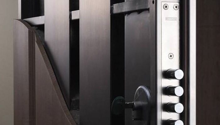 MetalsystemGE's tweet photo. Le classi di sicurezza della porta blindata sono il principale criterio di scelta da applicare in base alle componenti di rischio della tua abitazione! Scopri quali sono in questo link: https://t.co/pm0DzDqjLz 
#metalsystemserramenti https://t.co/LKqKbeTxBr