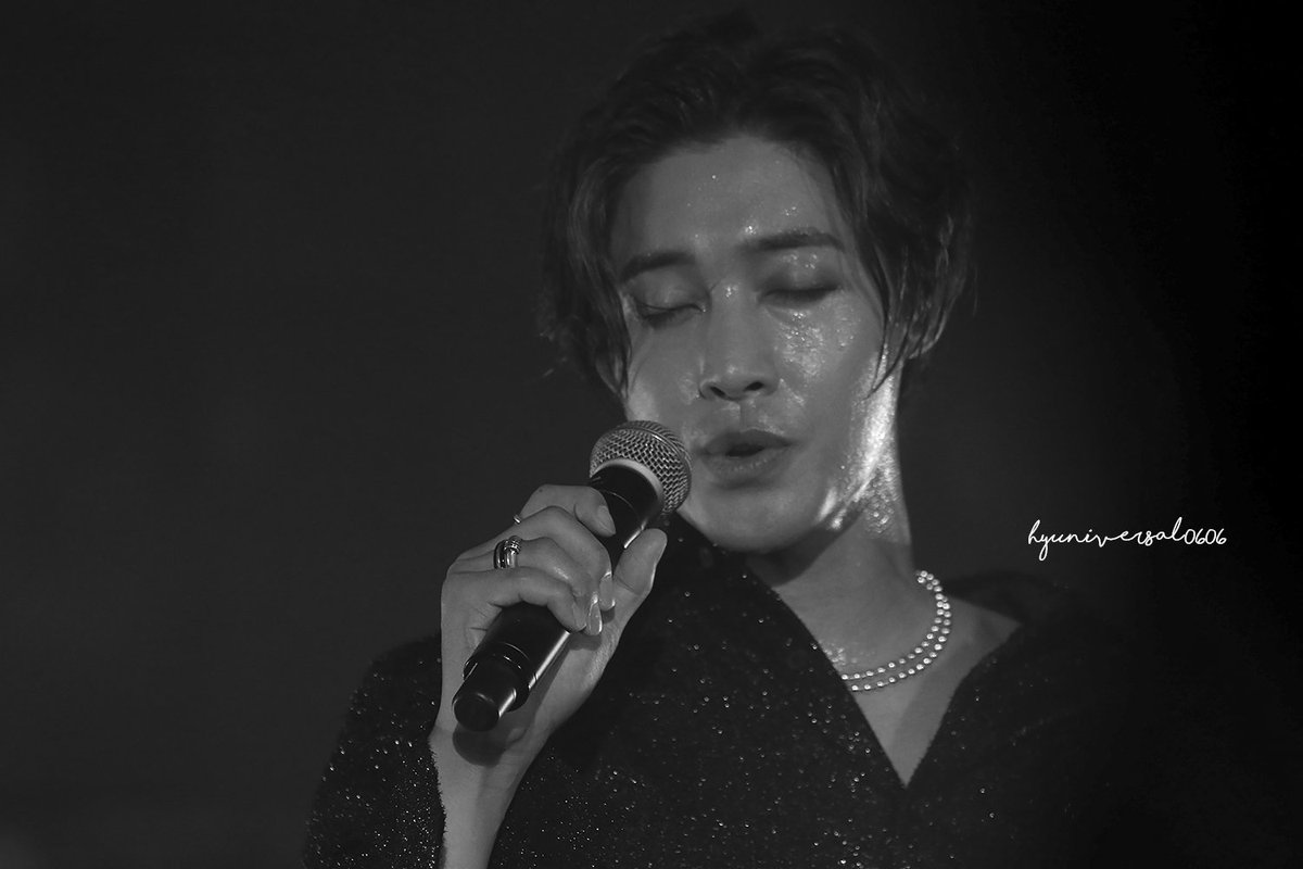 hyuniversal0606's tweet photo. [20180407] Haze World Tour in Bangkok 
~ 3 ~   

#KIMHYUNJOONGinBkk  #김현중 #KIMHYUNJOONG https://t.co/4WTOKZK3kU