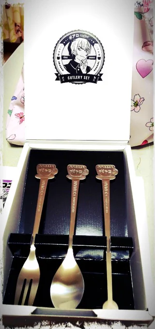 セブンイレブンのポアロのカラトリー付き前売り券、ゲットしてきた?箱からして可愛い!!使いやすそうなサイズ! 