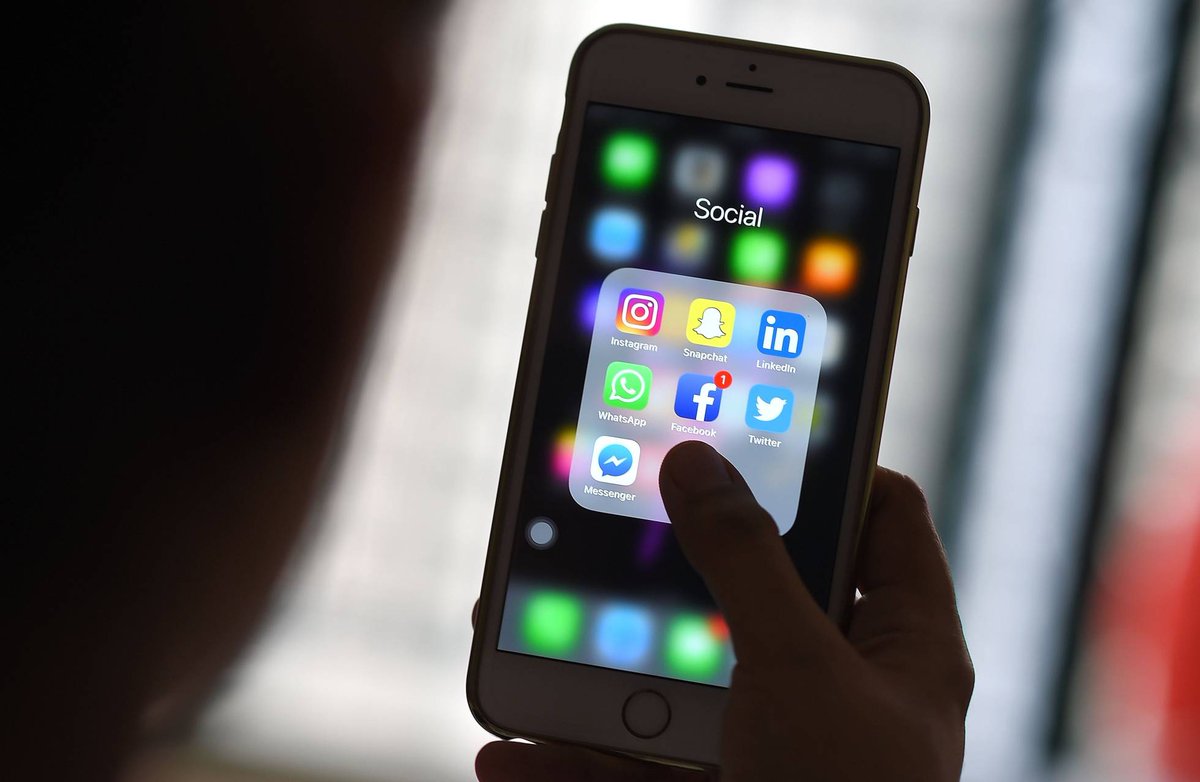 cciinfor's tweet photo. Reportaje @elpais_tec sobre la necesidad de #RegulaciónInformática y el peligroso escenario de #Privacidad #Apps #ProtegeTusDatos https://t.co/RYSoeLs9uX @jppenarrubia @pedroem73 @NataliaMartos #FacebookGate #DataPrivacy #IngenieríaInformática #RGPD https://t.co/NFLf6lZYuq