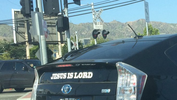 2 pic. So how ANNOYING do you think this person is. ???
Bible thumper in a Prius. ! https://t.co/zCY
