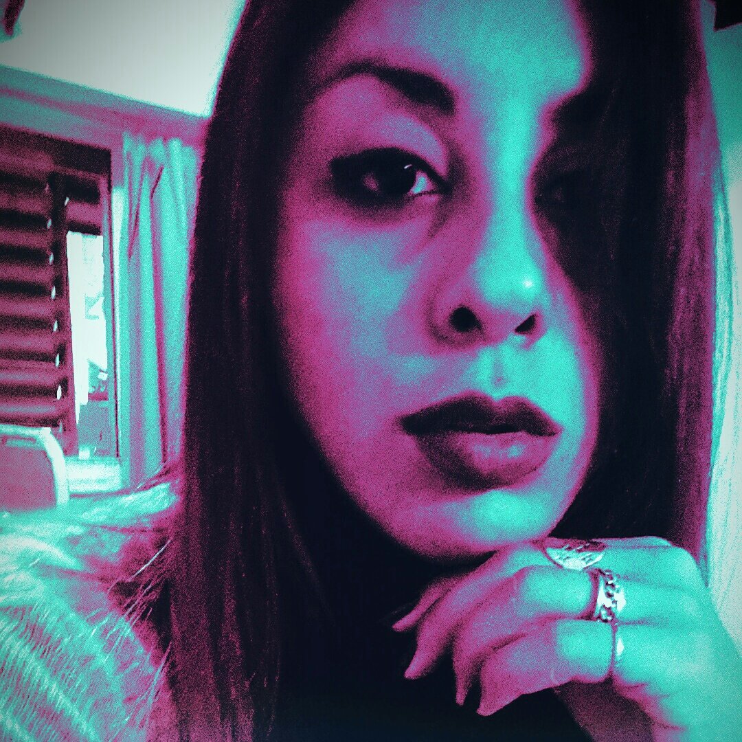 Sarah_ayala96's tweet photo. #NewProfilePic BUUUUU👻💀👽 https://t.co/Dr23k7RugB