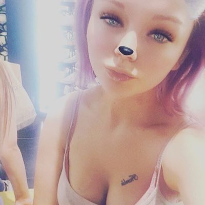 ChloeBBCslave's tweet photo. #NewProfilePic https://t.co/l1Tj3ZYtv3