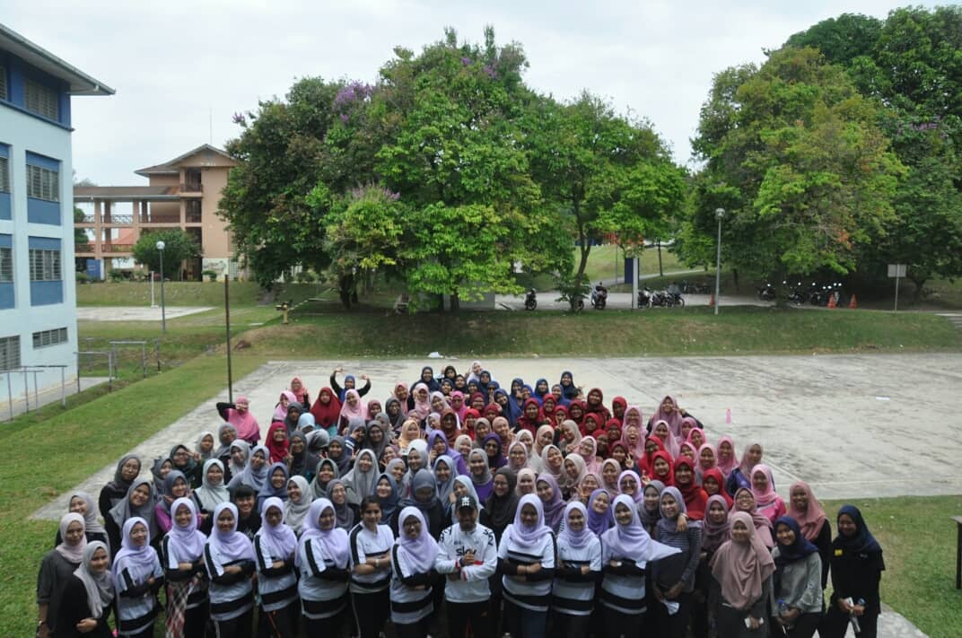 KolejDMW's tweet photo. Induksi Kolej Dang Merduwati.
|7.04.2018| https://t.co/zYtXq7Eopp