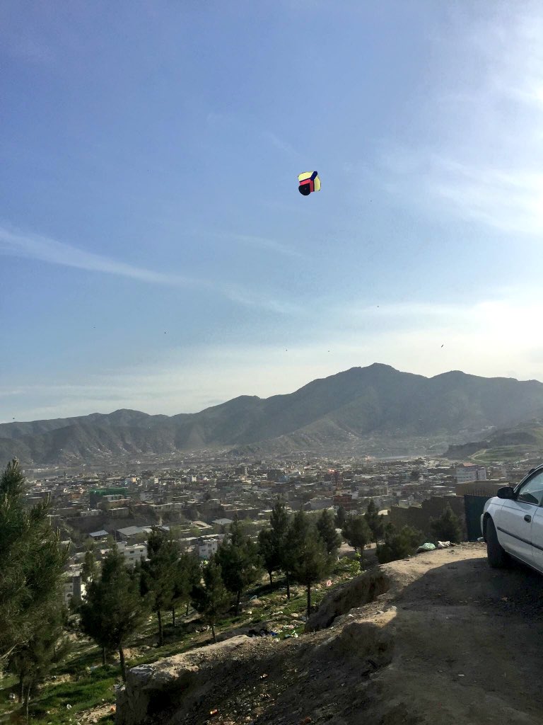 SSharifi1400's tweet image. Kite fighting season is on! #Kabul #Afghanistan #KiteRunner