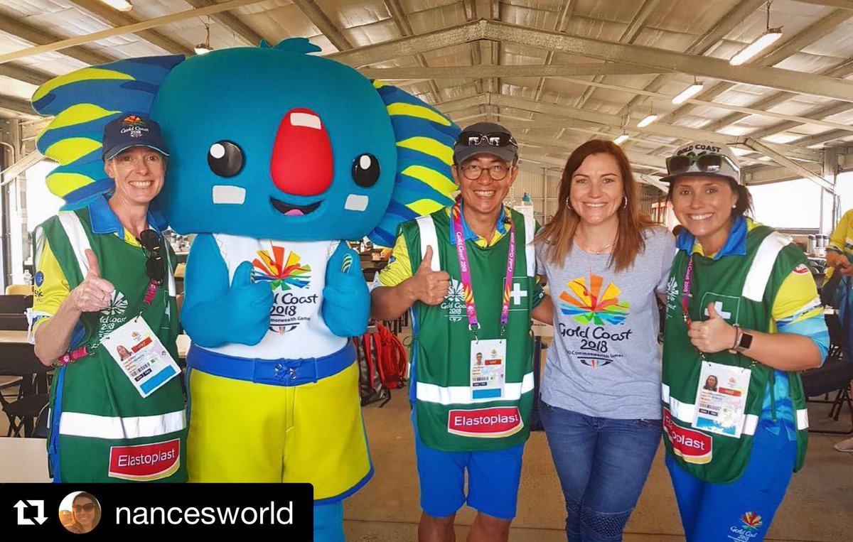 AnnaMeares's tweet photo. Hanging out with Borobi and some of the Gold Coast 2018 Commonwealth Games #gamesshapers #volunteers out at Oxenford Studios.
#oxenford #commonwealthgames2018 #gc2018 #sport #goldcoast #borobi #teampic #nurse #medic https://t.co/tLXK8usGV6