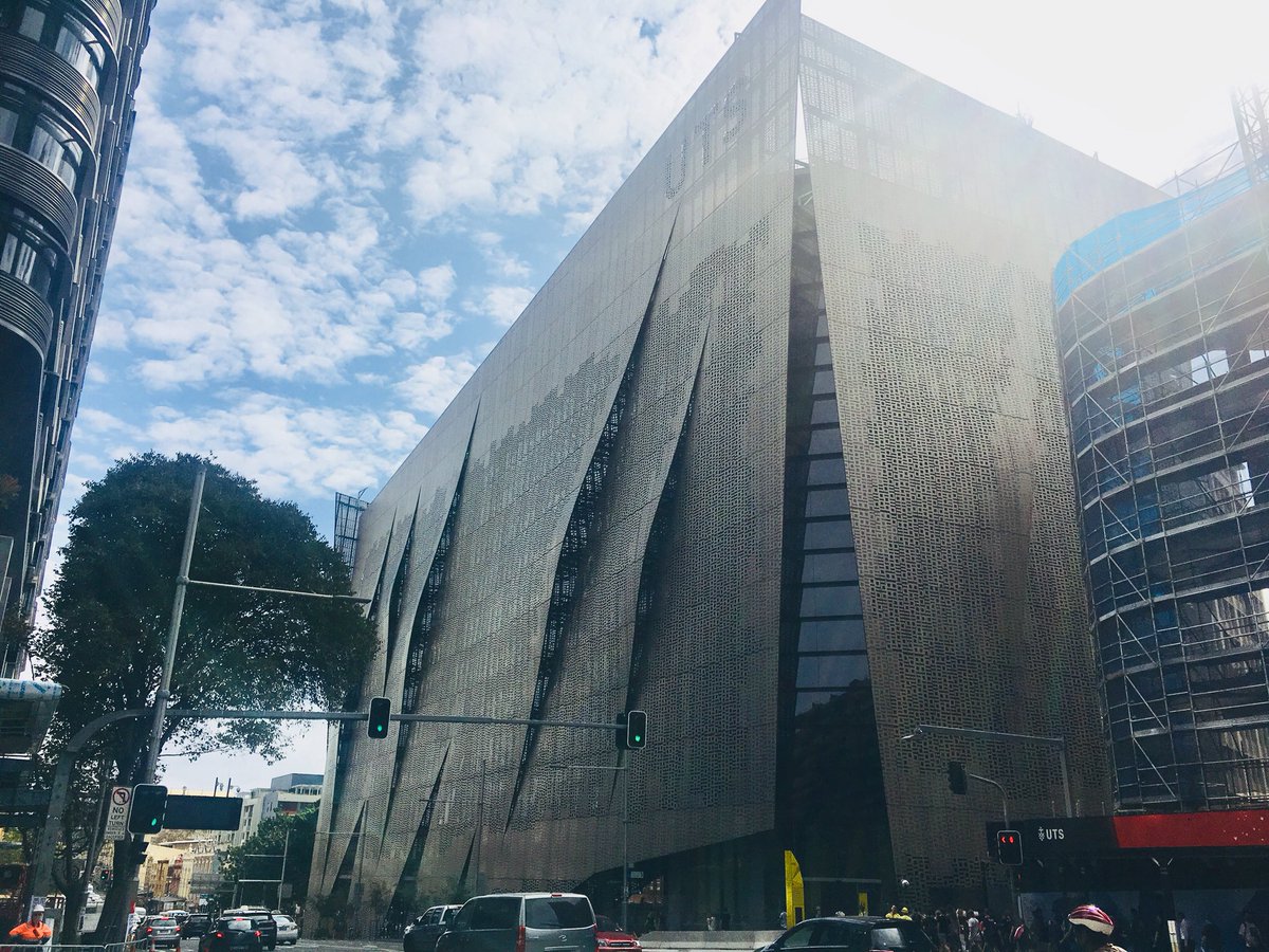 PhoebeHuang_'s tweet image. Sustainability campus tour fun fact: Building 11 is more than just a pretty face, did you know that the exterior is actually a binary code? Coffee on me, if you can tell me what it says 😉 #sustainabilityweek #UTSLXlab