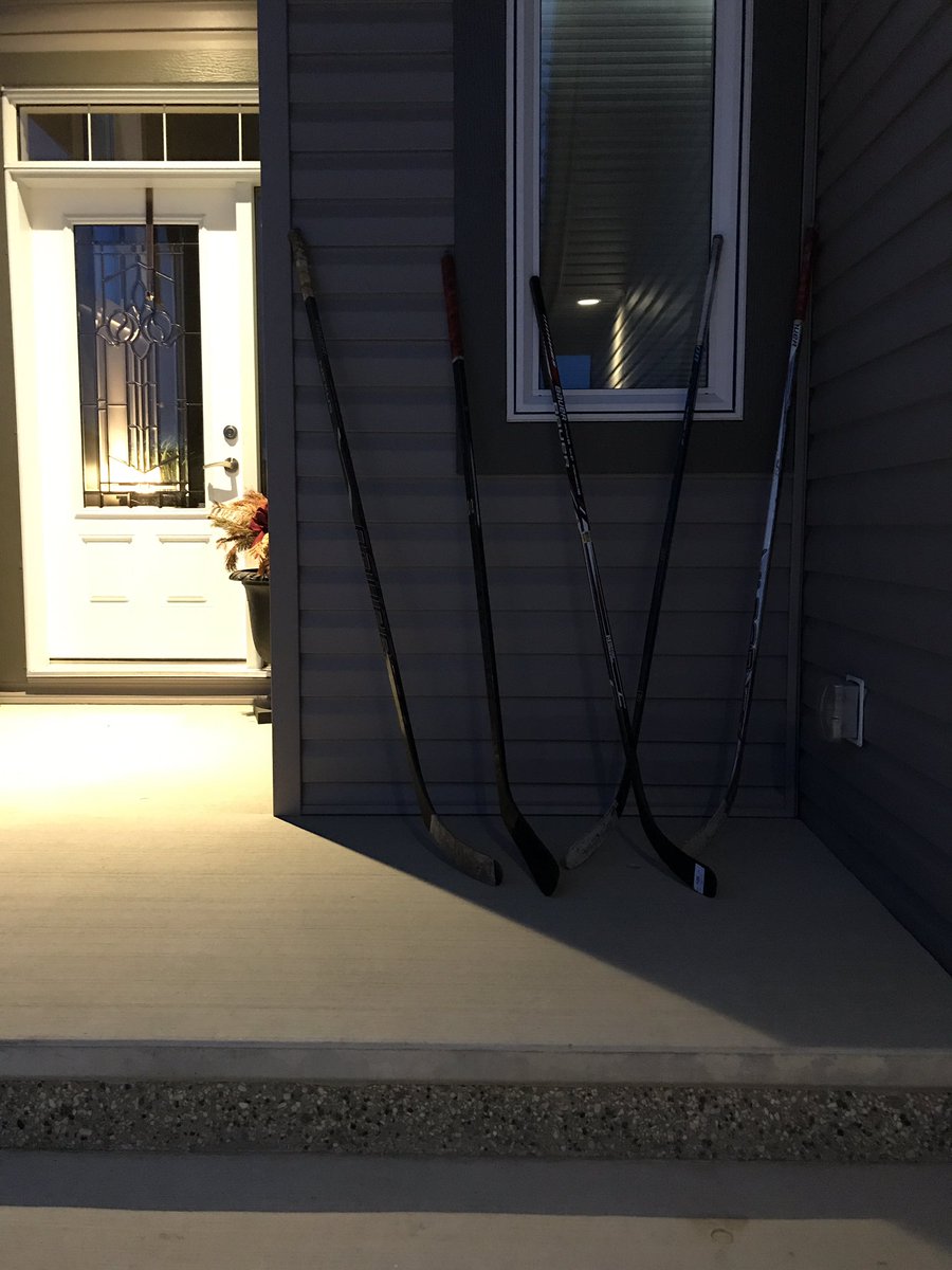 karicga's tweet photo. #PutYourStickOut https://t.co/vnf4ikqGJc