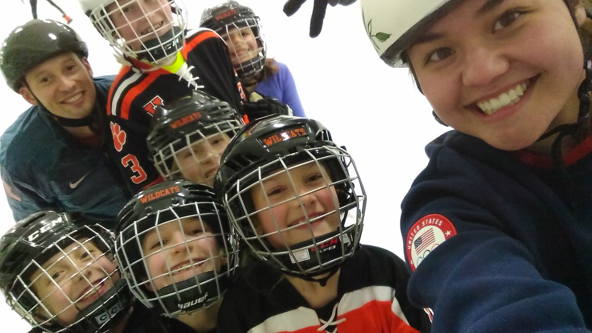jLanTan's tweet photo. Having fun touring the Midwest with @USSpeedskating and @jagarcia23 meeting and skating with the future of winter sport 😁 https://t.co/HvUTGKaQCf