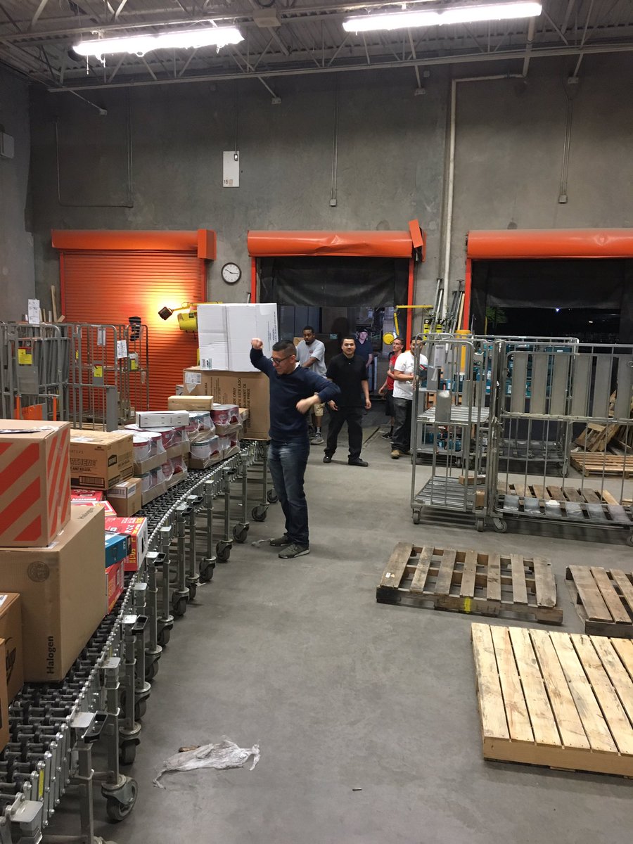 Amazing Truck Crew at 5️⃣5️⃣5️⃣ on their 2nd RDC and a new one was just dropped,4 extra 🚛🚚🚛🚚 in the past few days! #TheyEatFreight #Triplenickelfinest @KhariHeru <a href="/triple555hd/">Balch Springs HD SM</a> <a href="/AkinsMel/">Mel Akins</a> @AmberD___