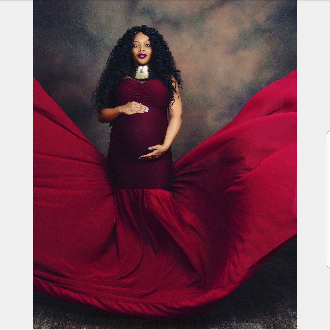 Lindzeka_usa's tweet photo. Its a boy๐ and a girl๐ had fun doing my #maternityshoot 8months #fraternaltwins #twinmom #momtobe #issagoddess ๐ https://t.co/MtRRr82pu3