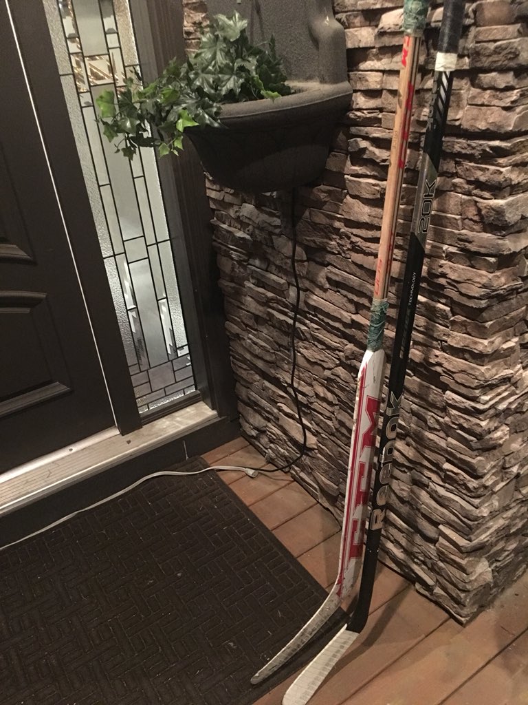 JeremyKelleway's tweet image. My thoughts and prayers are with everyone involved in the Humboldt Broncos tragedy #prayforhumboldt #humboldtstrong #SticksOutForHumboldt 💛💚