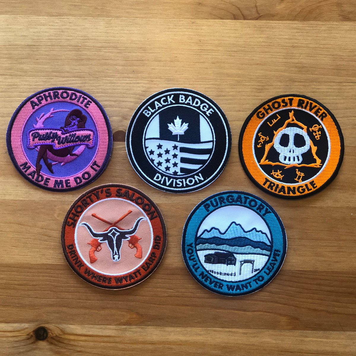 Ally_Baldwin's tweet photo. Hey #Earpers! Purgatory Travel Patches are now up in my Etsy shop! https://t.co/LaD8z0DzYV Get 'em while they're hot! Available individually or in sets of all 5! https://t.co/IuposZo1Ly