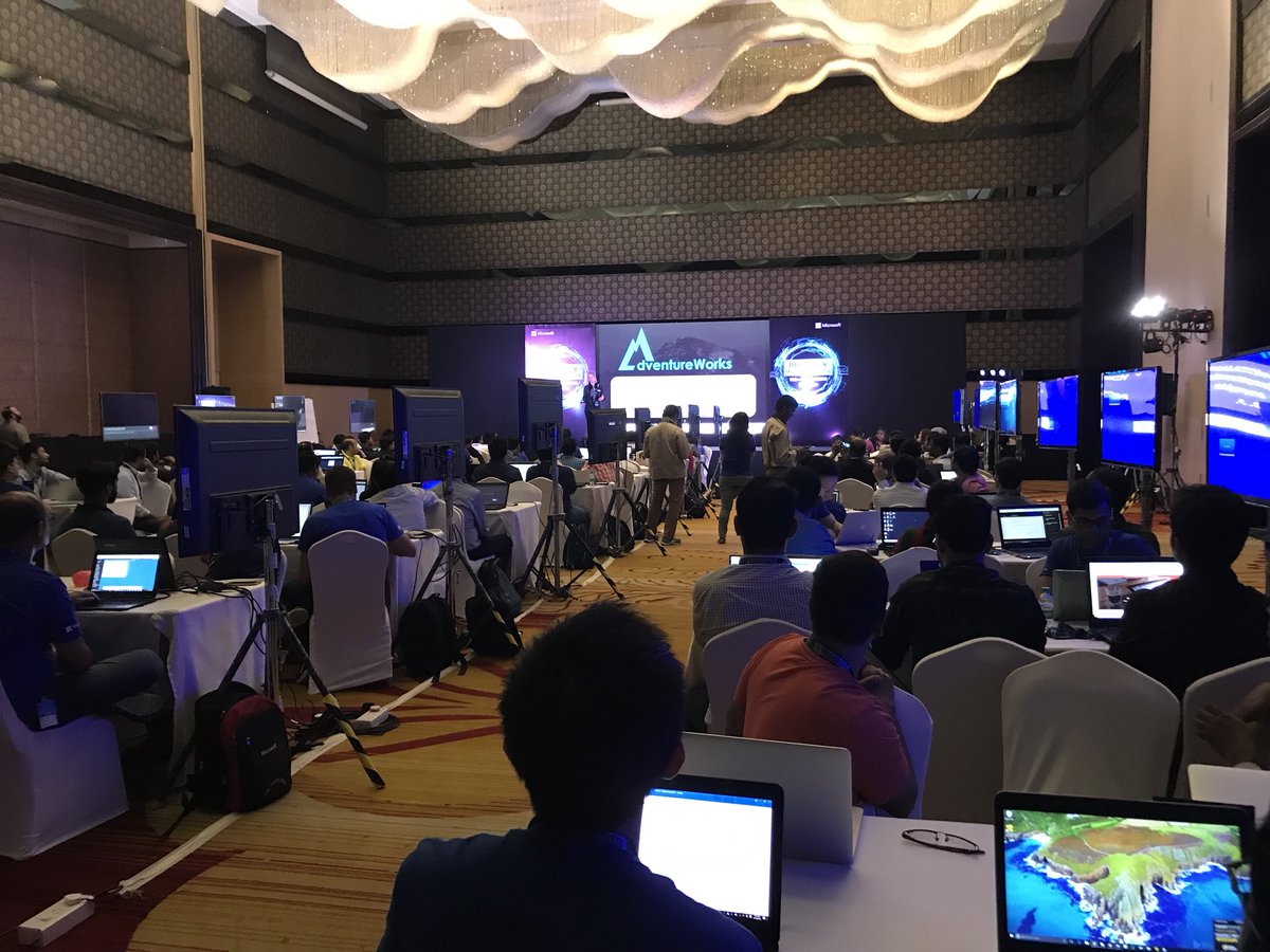 Kickoff of the Microsoft OpenHack in Bangalore! 🇮🇳 Time to work on some awesome Machine Learning challenges with 100+ participants 💻 #AI #ML #MSOpenHack