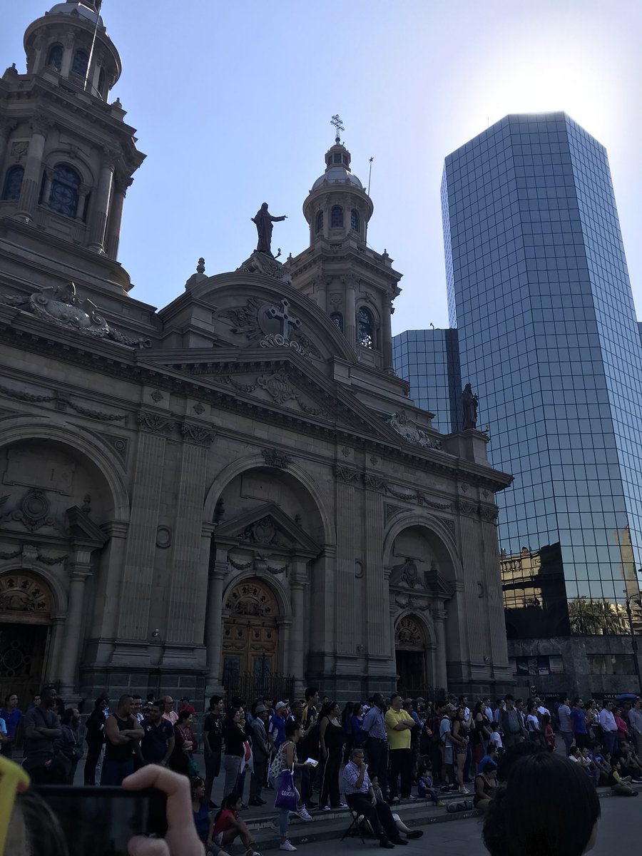 ejcieniewicz's tweet photo. Really incredible to learn from world leaders in #grapevine virus and phytoplasma research at #ICVG2018 in Santiago de Chile! Putting faces to the review articles, so to say. Plus now that my talk is over I can relax and enjoy beautiful #Santiago 😊🍷 https://t.co/F3MYjZ0sJf