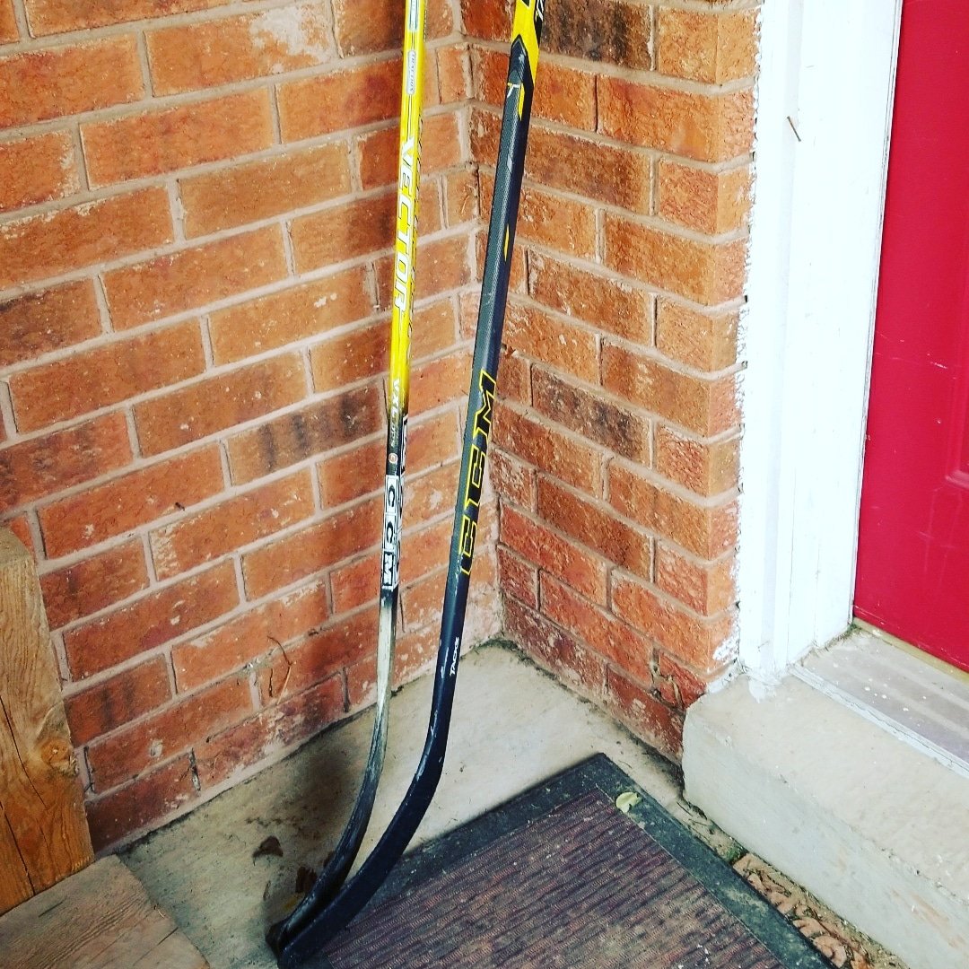 bitsropesnspurs's tweet photo. Thoughts and Prayers to all those affected from Cambridge, Ontario #putyoursticksout #humboldtstrong #remember https://t.co/aqGJ87fvQU