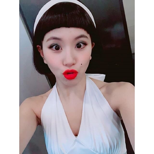 TwiceTeamTurkey's tweet photo. [180410] twicetagram instagram güncellemesi.❤

"Chaeng-tilda ve Da-ong
What is Love~~?!
#aşknedir
#Chaengtilda
#Daong" https://t.co/zanavh5jYE