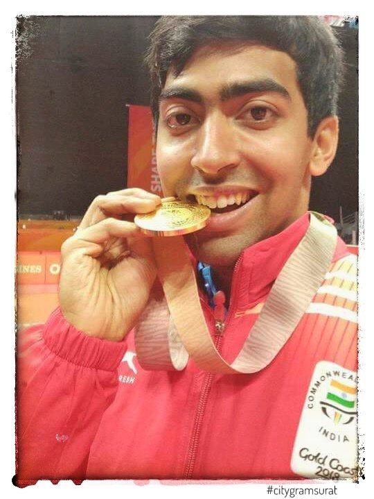 CitygramSurat's tweet photo. A proud moment for Suraties as son of #Surat #HarmeetDesai, who is part of the Men's Table Tennis Team have brought us a Gold with their historic win 3-0 beating Nigeria at the #CWG2018
Heartiest Congratulations and best wishes for many more such successes! Cheers 🍻
#TableTennis https://t.co/9RDvqzjHo5