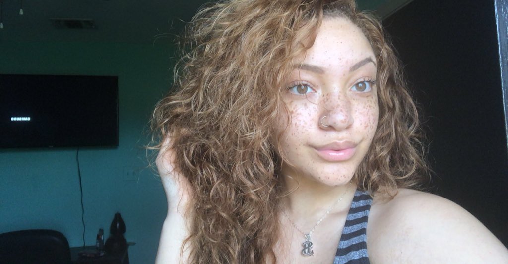 breonna_simmons's tweet photo. Lemme participate right quick #FineWomenWithoutMakeup 🌚 https://t.co/a00z0Z3IPt