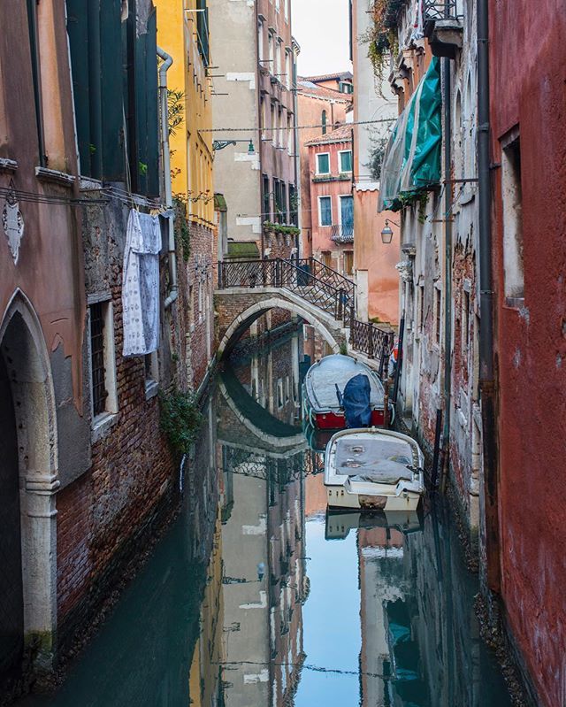 lerumphoto's tweet photo. Lost in Venice....
#photography #italy #venice #canals https://t.co/8ue61twOHg