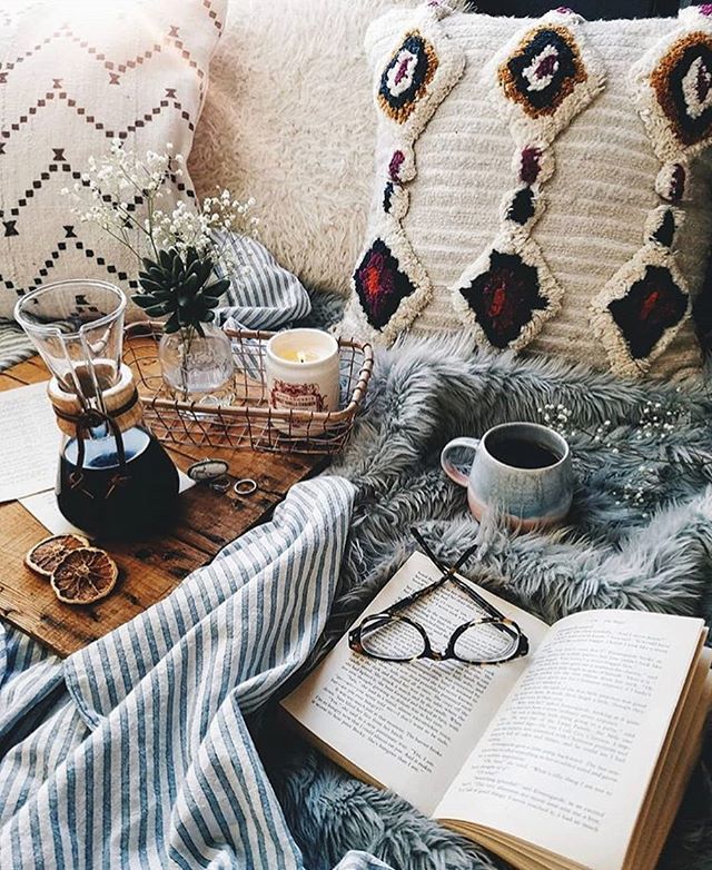 AlternBrewing's tweet photo. Afternoons at home, perfection with Chemex Coffee & a Book! Shop👉 Link in Bio
📷by @ktnewms
#blackcoffee #aeropress #pourover #chemex #hario #espresso #specialtycoffee #melbournecoffee #brisbanecoffee #coffeesesh #cafe #sydneycoffee #coffeebean #brisb… https://t.co/MpIlCcKlrz https://t.co/Ef39gdfBWp
