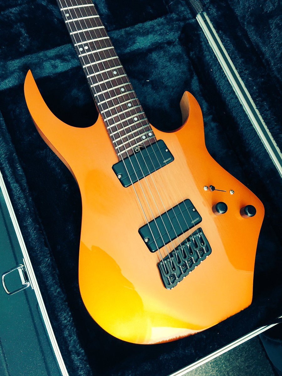 RCRGuitars's tweet photo. Come visit us at Hall 8, Booth A99T at MUSIKMESSE! @musikmesse @RCRGuitars 
#musikmesse #rcrguitars #handmade #handmadeguitars #madeinchile #musikmesse2018 #Frankfurt #Germany #music #guitars https://t.co/ns9vZssblg