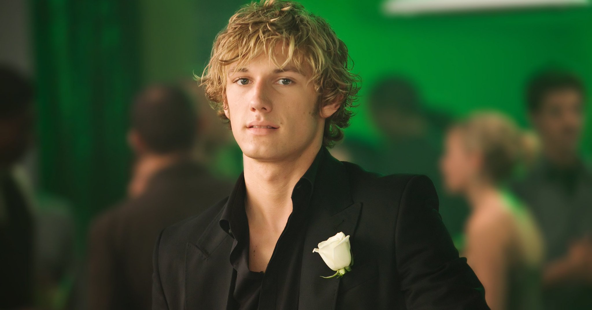 Happy Birthday to Alex Pettyfer   About:  