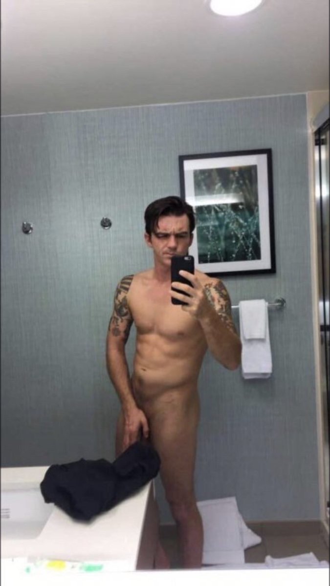 MichelYlanMX's tweet photo. Ahi esta el pack de
#DrakeBell #Drakebellpack
#DrakeBellNudes🔥🔥🔥
Siganme perrus estoy arriesgando mi cuenta. ✌😂👌 https://t.co/GgiLGQpyUy