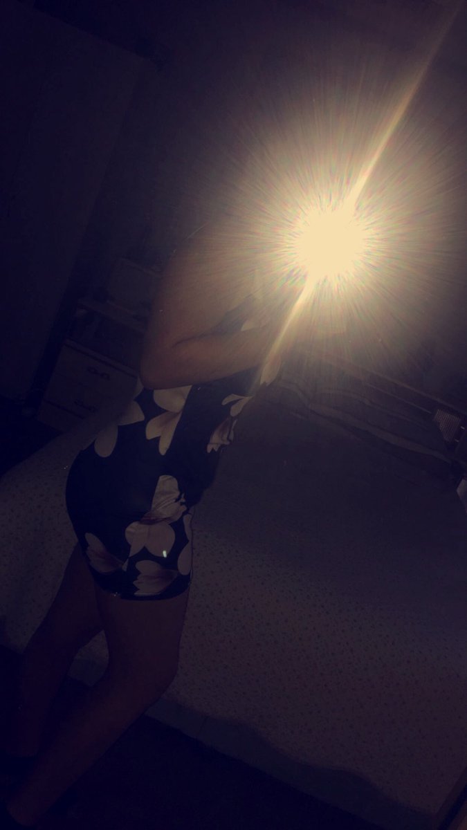 Sarah41578956's tweet photo. Hey babies🍆👅💦 https://t.co/Q8j85kpPXz