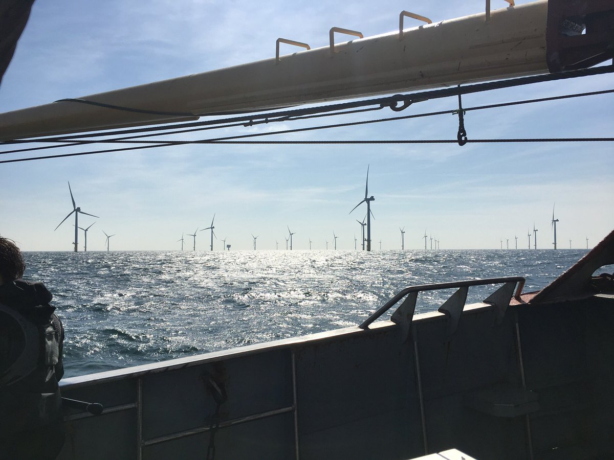 Wie gaat de Noordzee beschermen tegen de windindustrie,wie onderzoekt de gevolgen van het onderwatergeluid en elektromagnetisme,want je kunt dit absoluut geen nieuwe natuur noemen, maar industrie in een natuurgebied,wie beschermd de Zee Natuur ?<a href="/GreenpeaceNL/">Greenpeace Nederland</a> @wnf @denoordzee