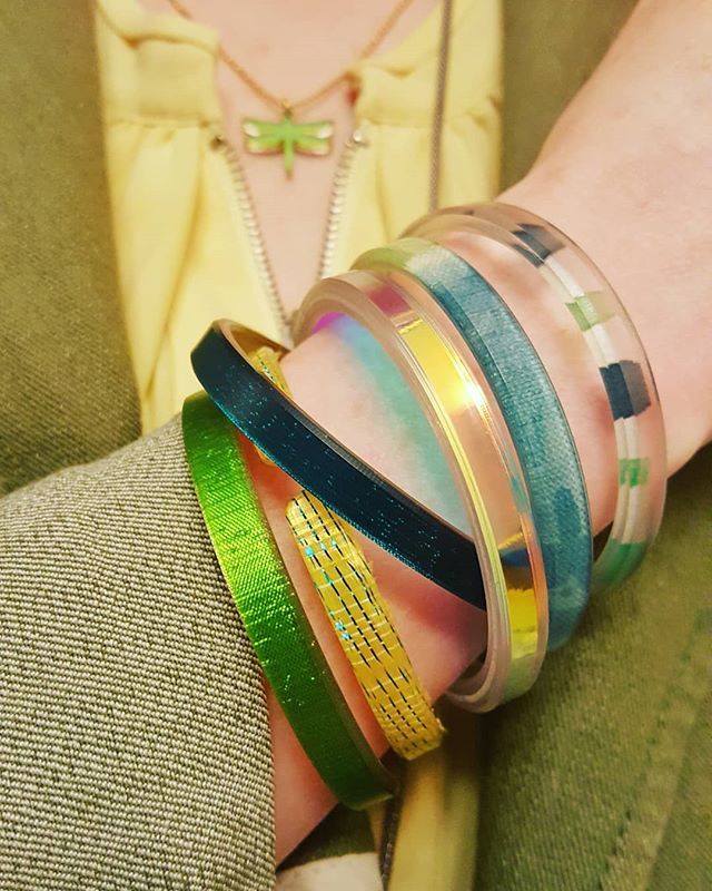 Stephanie_Pipke's tweet photo. #MondayStyle Wearing green because we are all connected.
#prayersforhumboldt #Humboldtstrong .
.
.
.
.
.
#CBAarmparty #cbastyle #dogood #bracelets #springstyles #springfashion #purchasewithapurpose #wiw #ecofriendlyjewelry #style #blogger #styleblogger … https://t.co/uezD29ooPH https://t.co/x0lsieKlEI