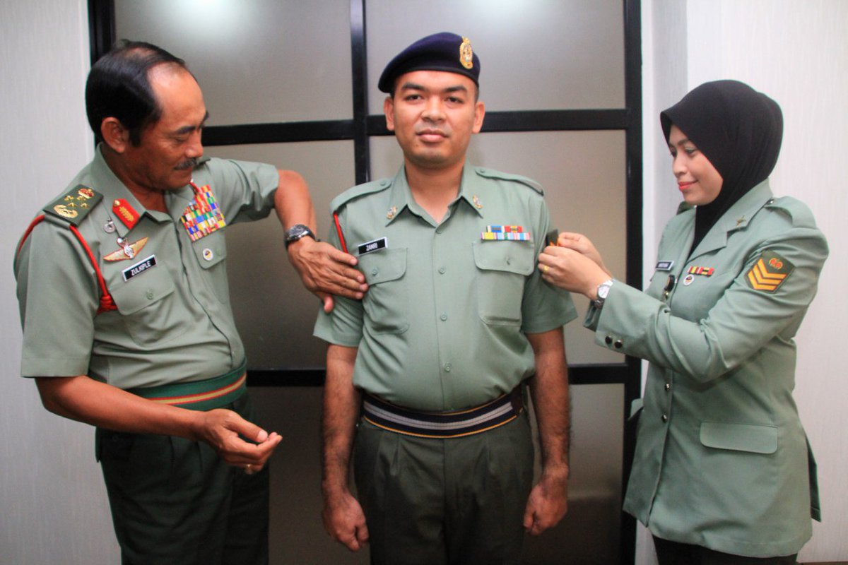 Malaysian Army V Tvittere Tahniah Kpl Nor Mohd Zamri Mansor Pemandu Panglima Tentera Darat Yang Telah Dinaikkan Pangkat Ke Pemangku Sarjan Dalam Upacara Pemakaian Pangkat Yang Disempurnakan Oleh Jen Ts Ds Armyptd