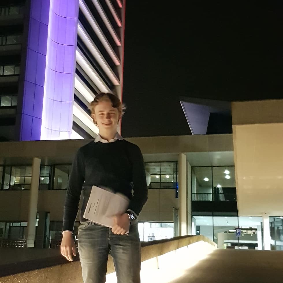 Snuffelen bij provinciale Staten. Vanavond eerste sessie "Zin in de Staten" gehad. Volgende week 2e avond.