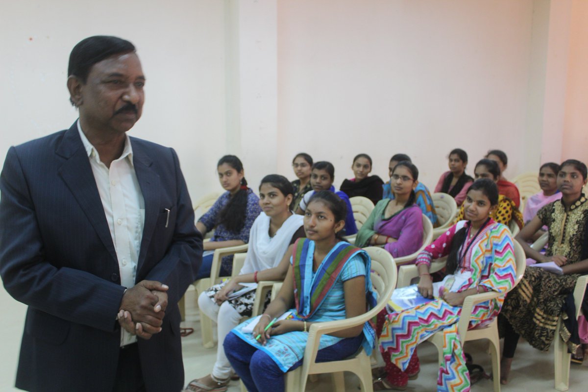 drmanoharan21's tweet photo. ABHIYANTH-2018
Dr.N.Manoharan, Director, Achievers Academy,Hyderabad, Leading a Session on “Entrepreneurship Sensitization Workshop” at IIIT, Kadapa, A.P. https://t.co/pINC5RF1U7