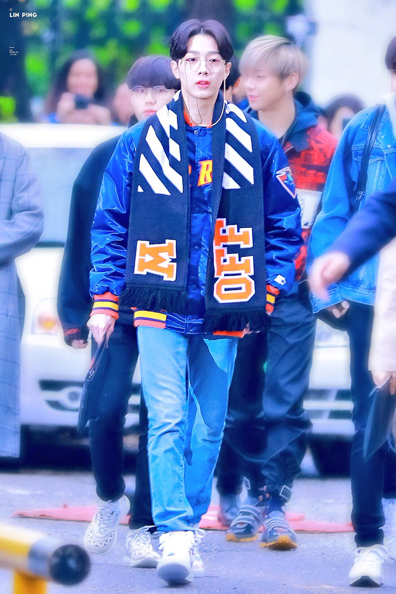 _LIN_PING_'s tweet photo. 180406 뮤출

✨

#워너원 #WANNAONE #라이관린 #LAIKUANLIN #赖冠霖 https://t.co/4jCBujOVnh