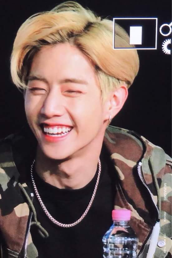 got764494586's tweet photo. ยิ้มของมาร์คชั่งงอ่อนหวานเหลือเกินนนน😆😍💕💓 #GOT7  #Marktan #GOT7WorldTour2018inbkk https://t.co/Z4myxwKGDS