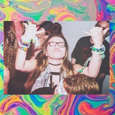 _vjustv_'s tweet photo. I LOVE ALL OF YOUR GORGEOUS SOULS.💖🤙🏻#gypsywook🖤👁#NewProfilePic #PLUR💋 #KEEPPLURALIVE #EDMcommunity #FAMMM @TrippiestGif @OurPLURFamily @PLURBunnies @Oklahoma_Ravers @OfficialOKedm @OklahomaRaveFam @DallasEDMFamily @TexasEDMFamily @TXRaveChasers....☮️ https://t.co/7xPLMvrzoJ