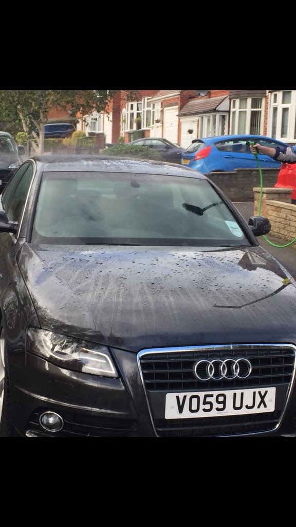 Nelsonbuild's tweet photo. @FindMyWheels Car stolen!!! Last night between 21:45 - 6:30. Grey Audi A4 VO59 UJX from Lyndon Road. Olton. Solihull. 
Message me if it’s parked up anywhere. https://t.co/z8nJ0mQAHQ