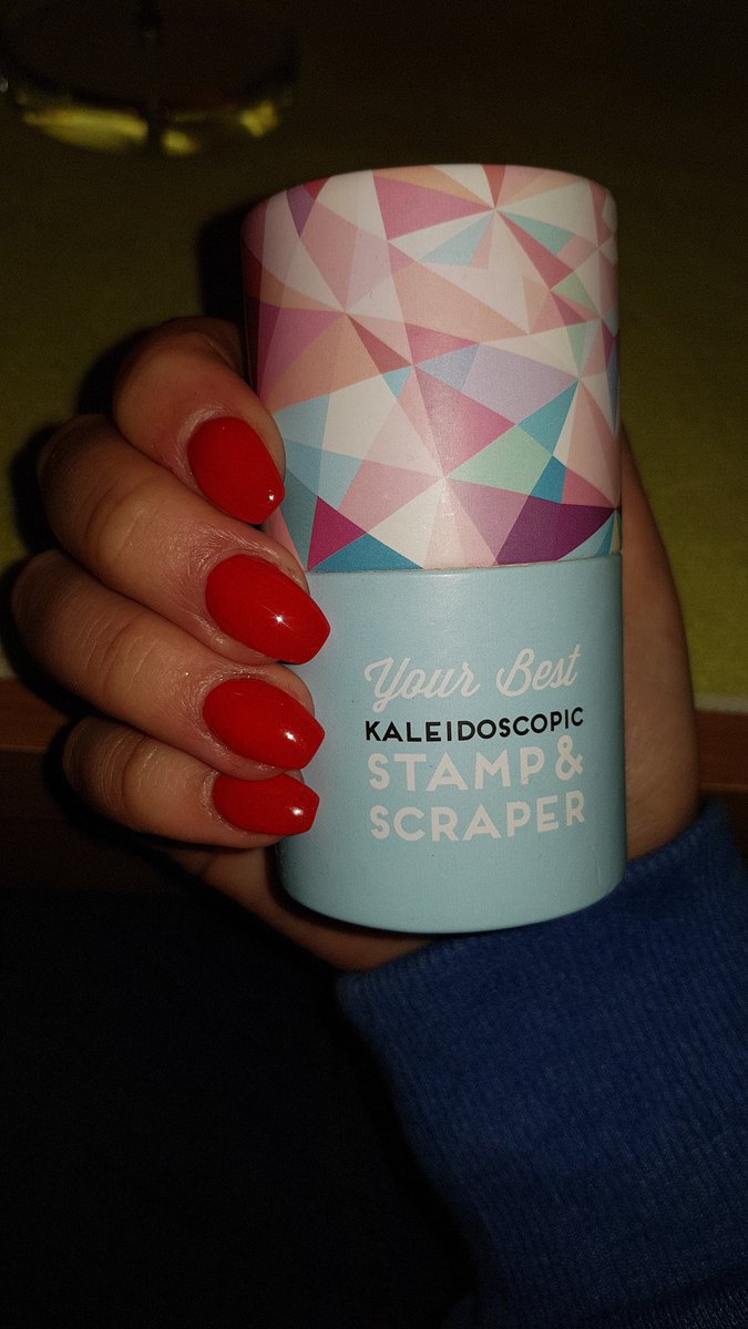 JadeMacQueen's tweet photo. Im a girl of many talents believe it or not. And im smarter than some of you think.. just because im training to become a nail technician, i pole dance and i model.. doesnt mean im stupid 😘😘😘 #hatersgonnahate #model #girl #scotland #modeling #nailtechnician https://t.co/7s5YbpWxSO