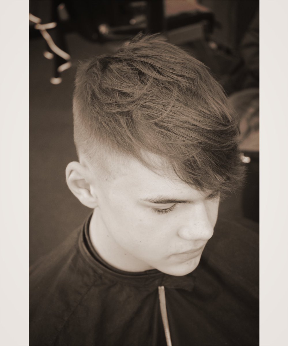 StringfellasBS's tweet photo. #barber #barbering #barberuk #barberlove #barberloveuk #barbergang #barberlife #barbershop #norwich #thebarberpost #britishbarbers #britishmasterbarbers #barbershopconnect #hairstyle #mensstyle #hairstyles #showcasebarbers #barbertalent #beardgang https://t.co/l0LcQs3nl3
