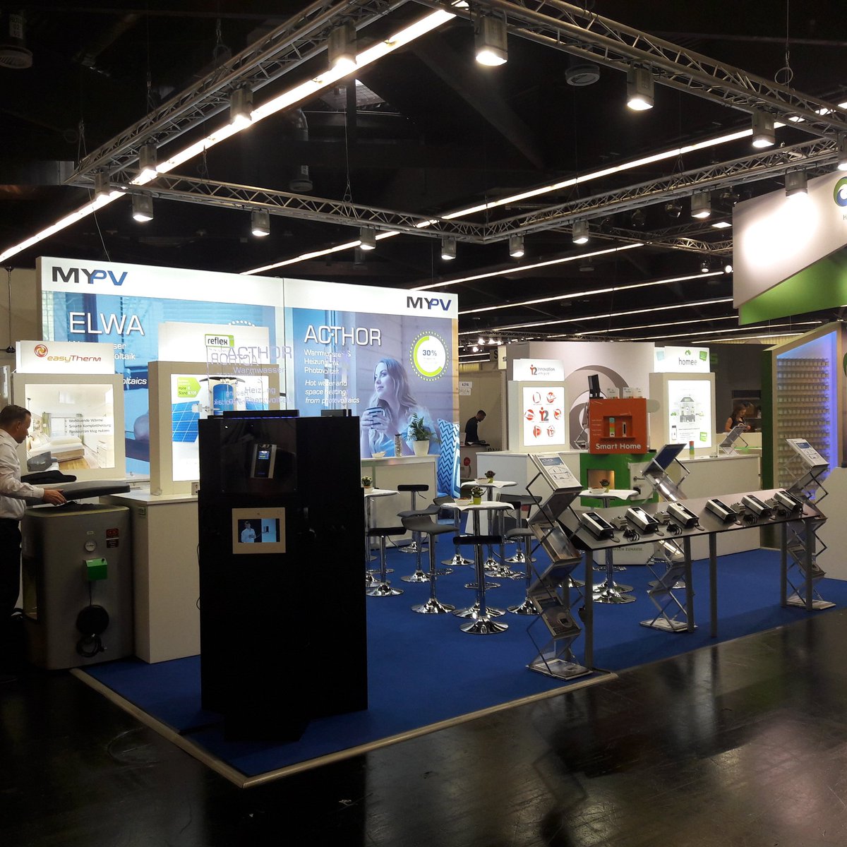 officialmyPV's tweet photo. wir freuen uns auf die diese Messewoche auf der #ifh in Nürnberg mit unseren Partnern @Reflex_UKandROI ,@Heizen_Infrarot , @i2_infrarot , @energie_steiermark . https://t.co/lgkAoyd8iB