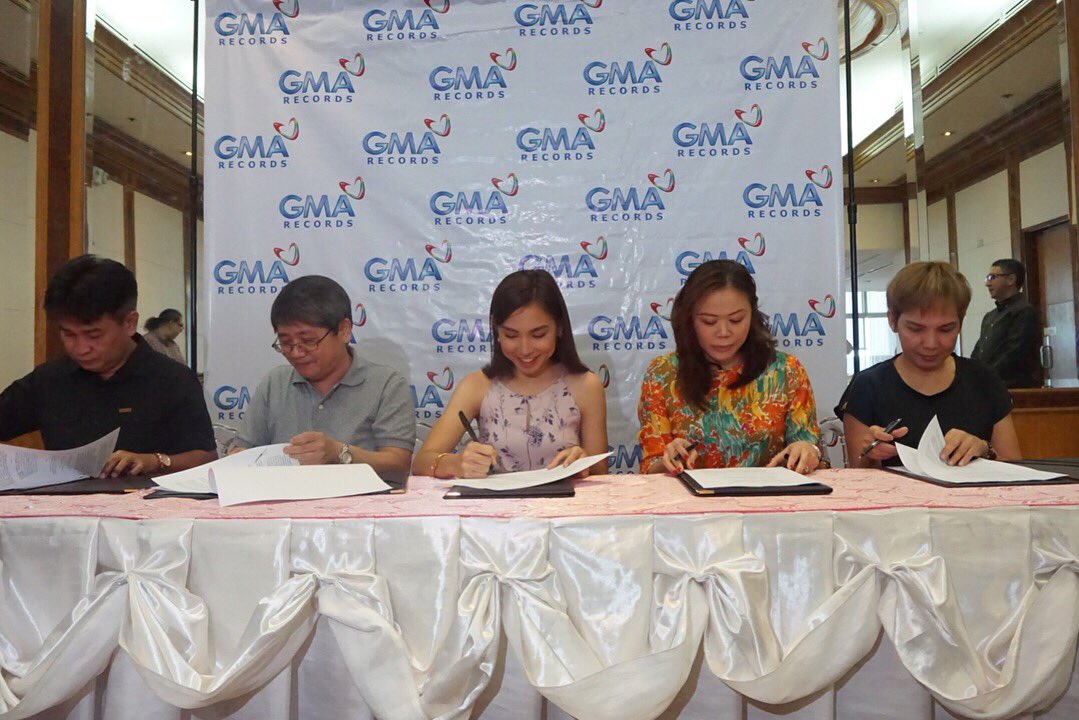 luvkylinee's tweet photo. Congrats love!!💛🌻 @2002kyline sana mag ka album kana soon!!🤗💖 goodluck &amp; iloveyou so much!!😘💛🌻
 
#KylineGMARecords https://t.co/vUXNRd0Hlp