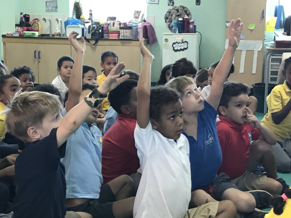 KICSprimary's tweet image. Writers write to make the world better @KICSyear1 sharing their writing ideas #kicslearns