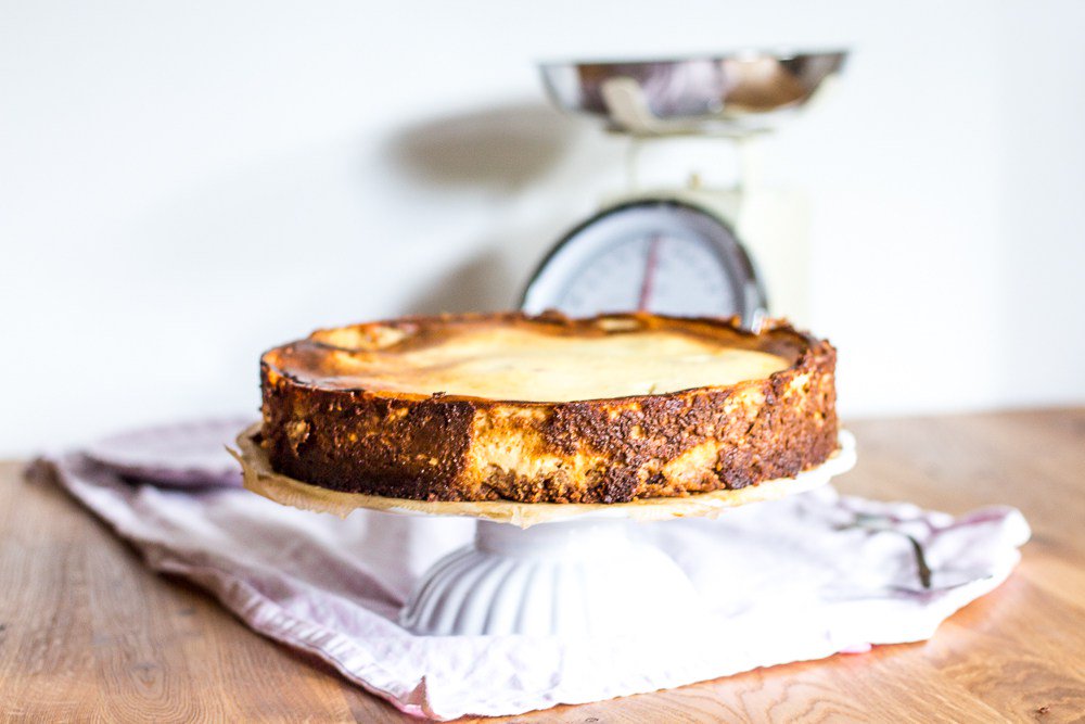 Oma’s Quark Kuchen Mit Pfirsich antonellasbackblog.de/omas-quark-kuc…