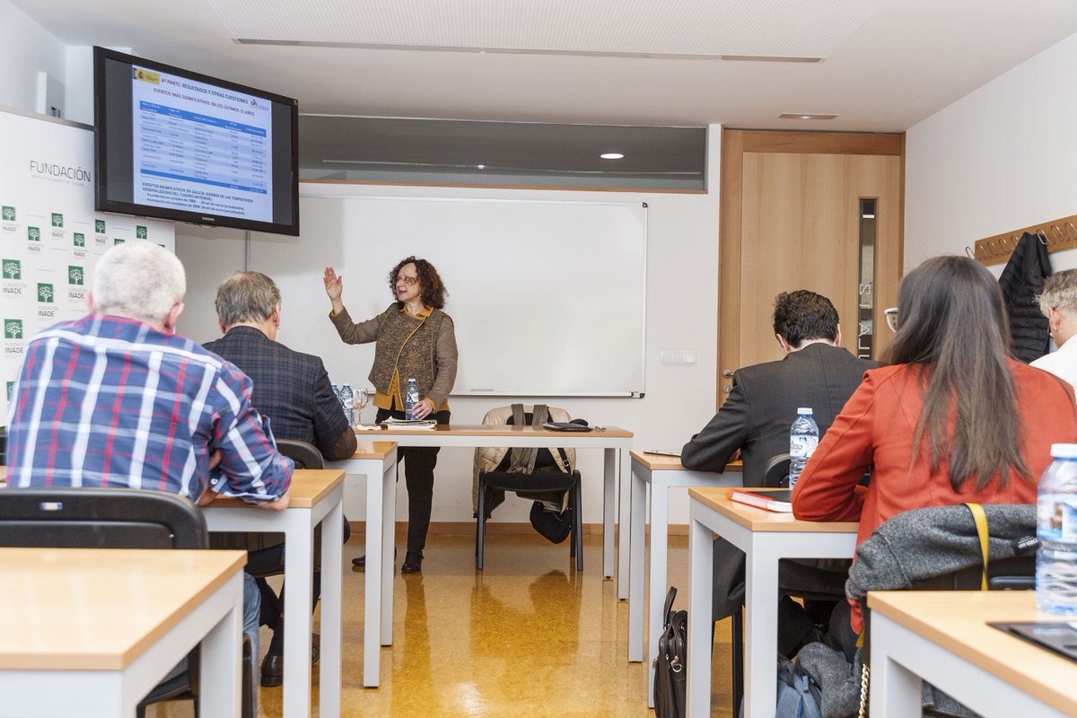 FundacionInade's tweet photo. Os dejamos fotografías resumen de la sesión de hoy del Curso-taller #AulaInade sobre gestión de riesgos extraordinarios. ¡Gracias por venir! https://t.co/60HfGtsAwZ