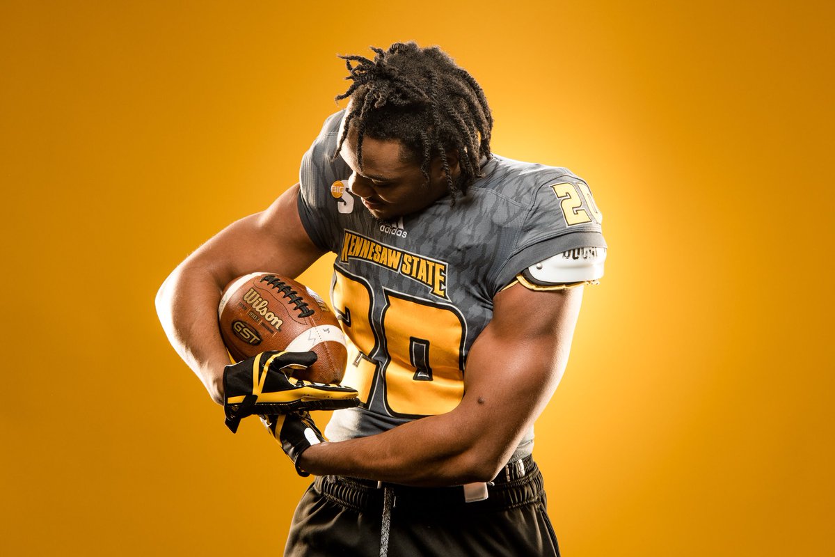 We're having a great time during Photo Day! #GoKSUOwls 📸